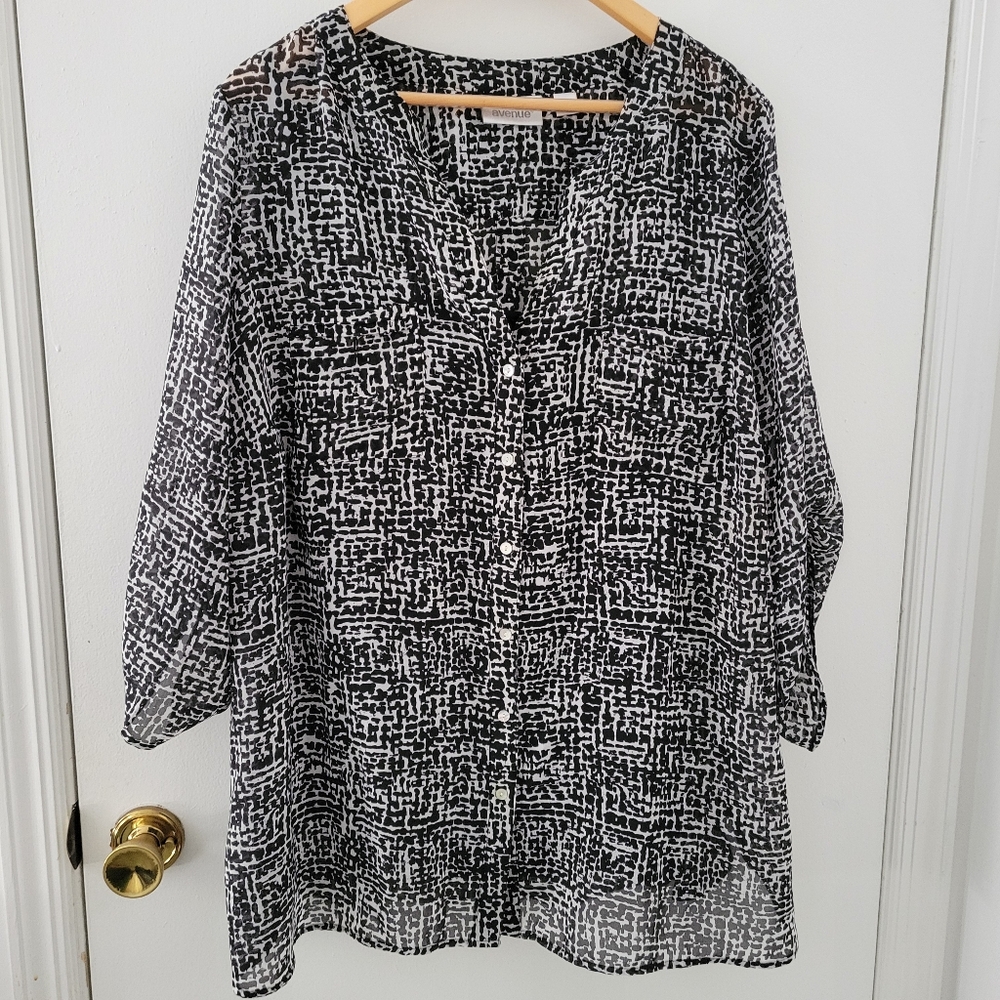 Avenue || 18/20 Sheer Black and White Patterned Top with Black Cami